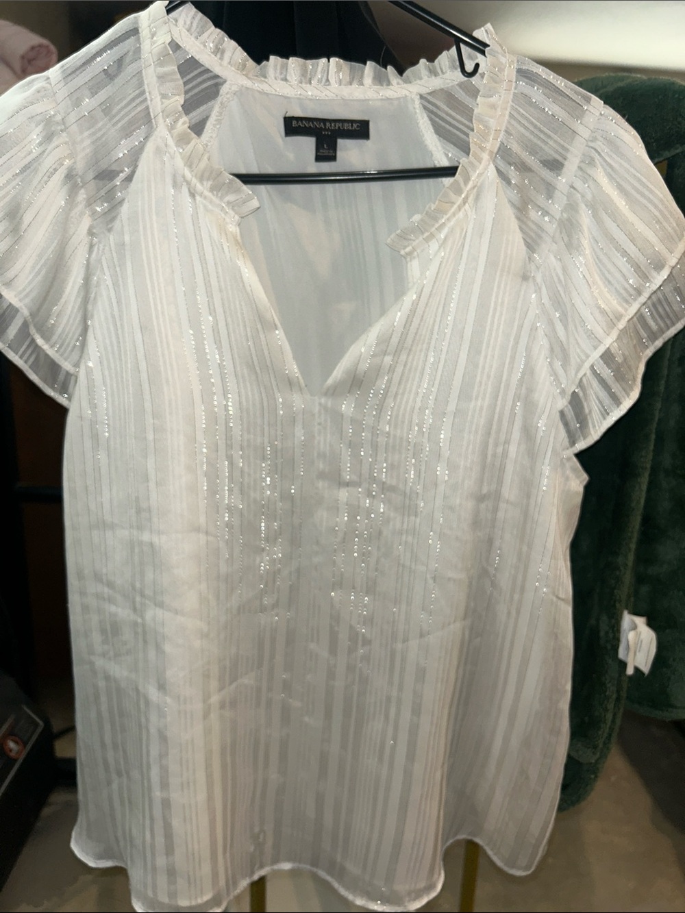 Banana Republic White Ruffle Cap-Sleeve V-Neck Blouse